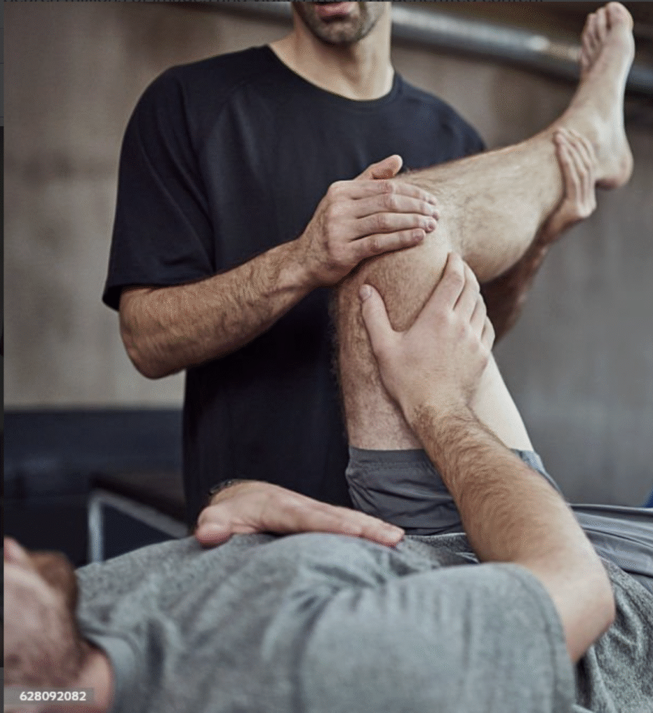 Doctor of Physical Therapy treating knee pain in Franklin, TN. 